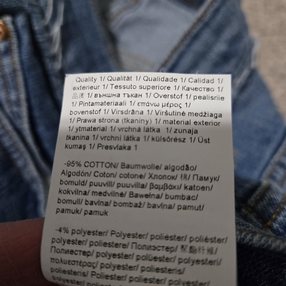 ESCADA SPORT Linda Slim Cropped Light Wash Jeans. Size 38 EURO/ 8 CAN - Picture 11 of 15